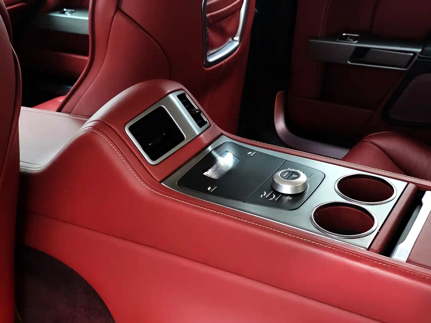 Aston Martin Rapide 2011 2010 6.0L