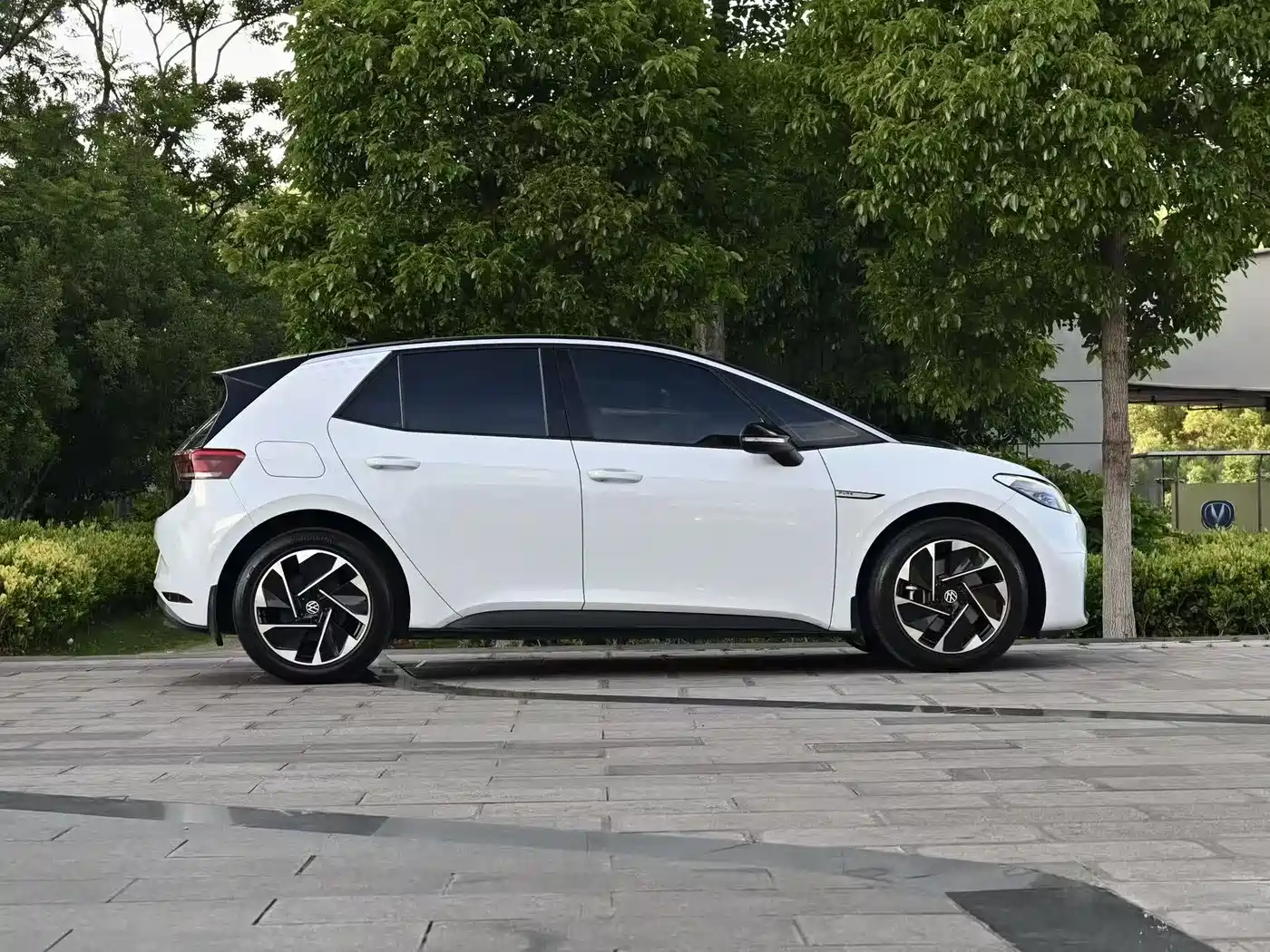 Volkswagen ID.3 2023 Pure Smart Edition фото 10