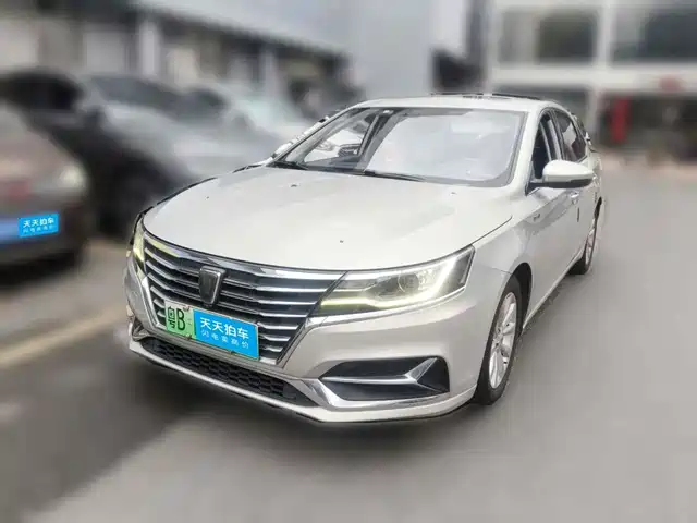 Roewe Roewe i6 New Energy 2017 45T Hybrid Connected Smart Enjoyment Edition
