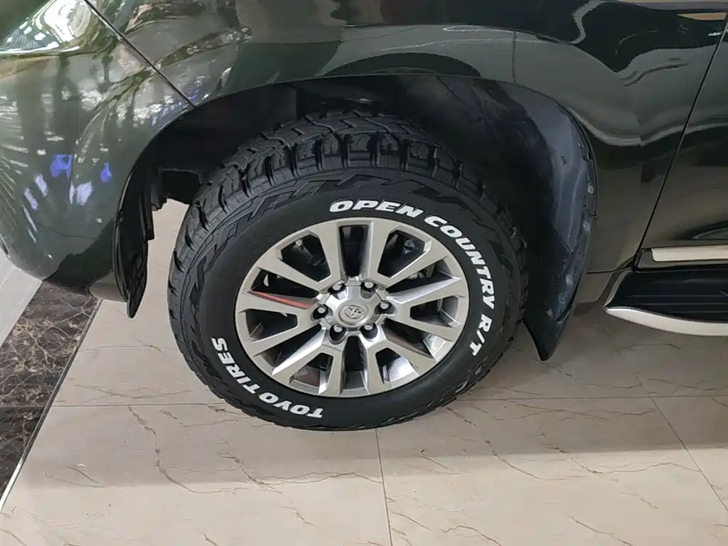 Toyota Prado 2018 3.5L Automatic TX-L Rear-mounted Spare Tire фото 23