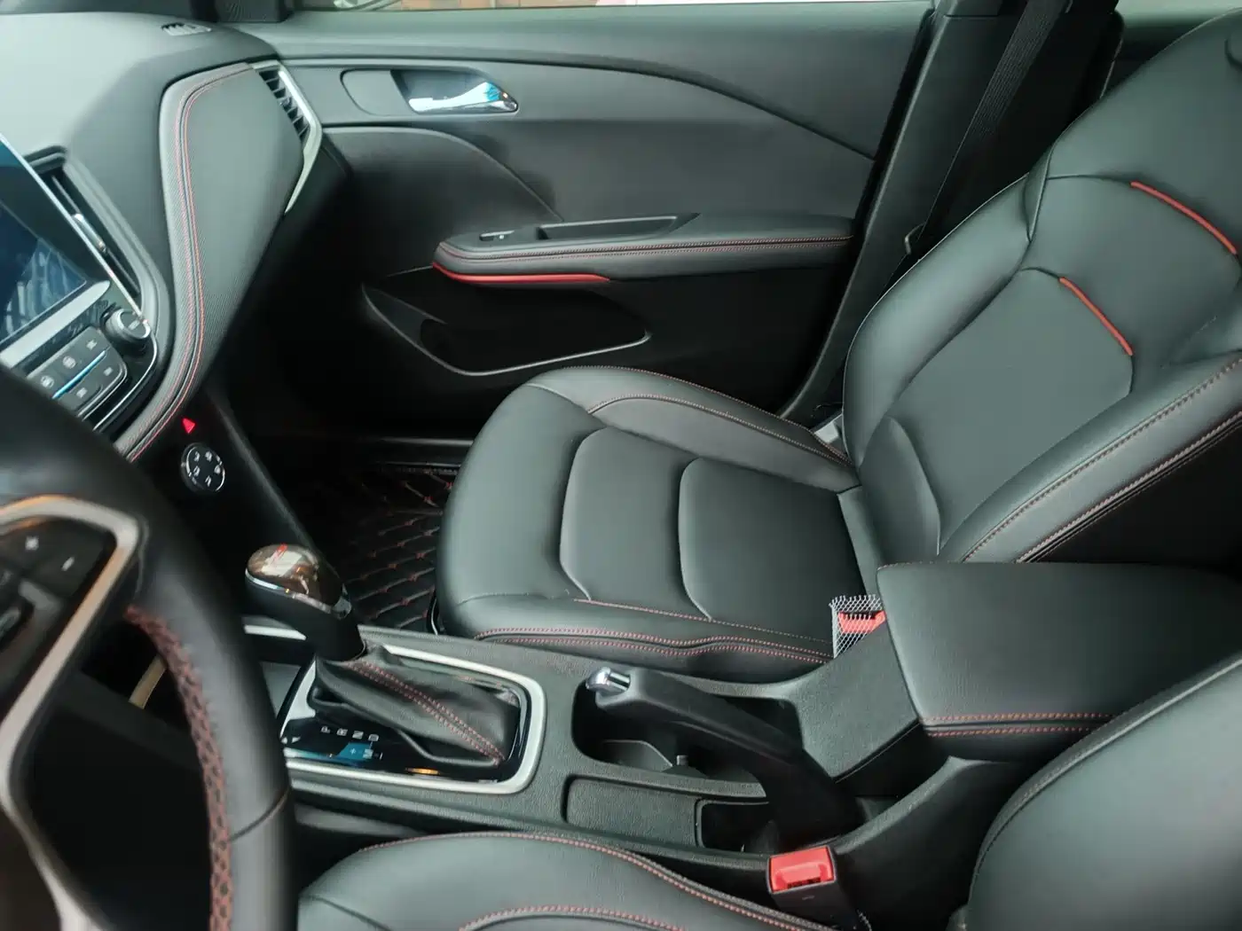 Chevrolet Monza 2020 Mild Hybrid RS 330T Automatic Smooth Edition фото 6