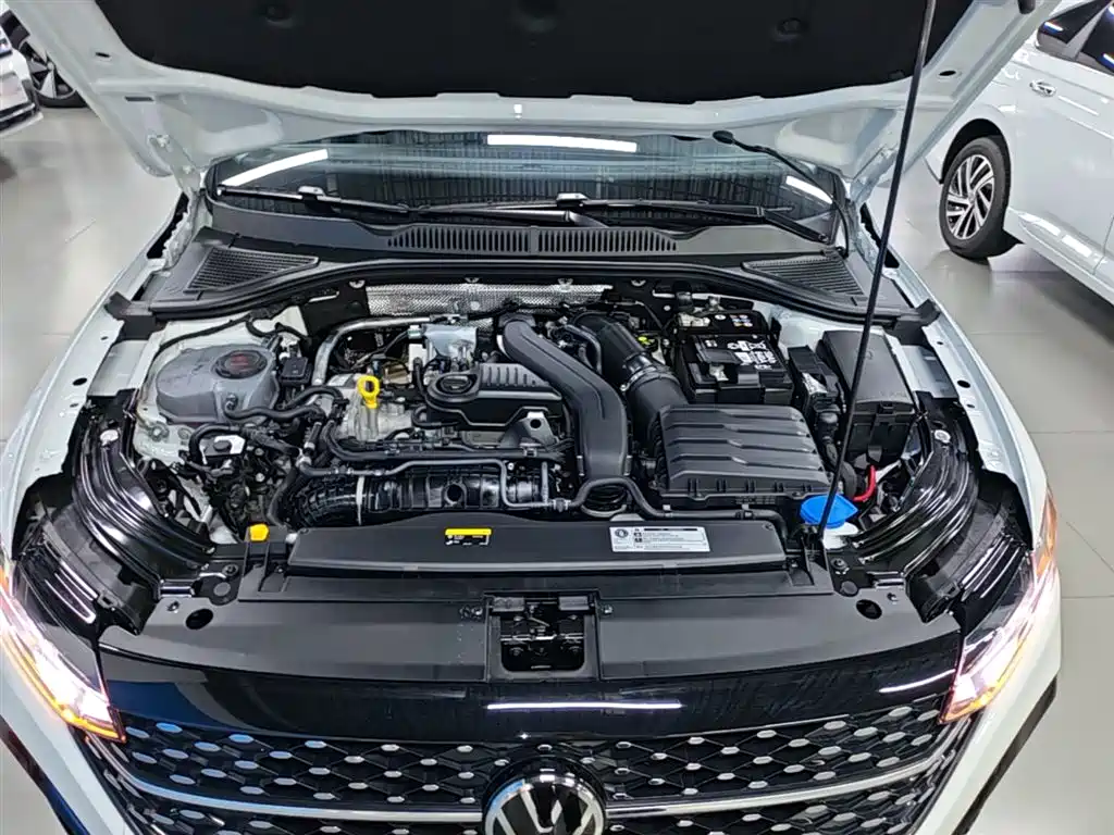 Volkswagen Lavida 2024 Model 300TSI DSG Starlight Leading Edition фото 20