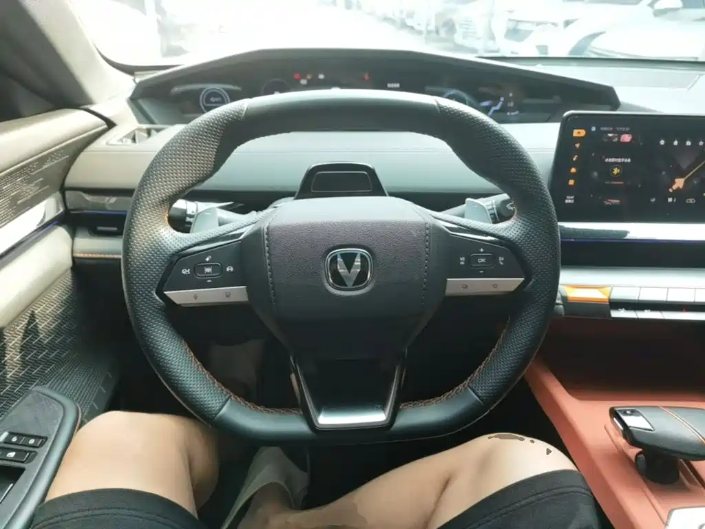 CHANGAN UNI-V