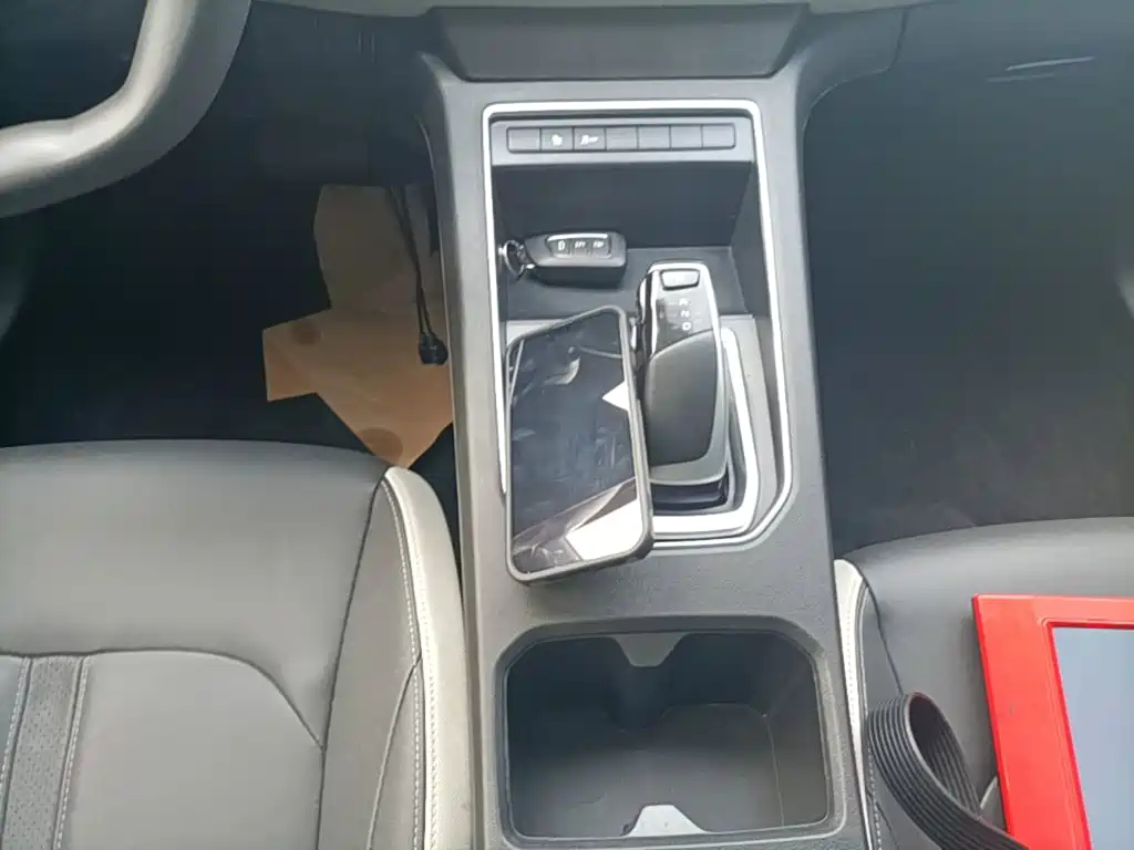 Dongfeng Aeolus Dongfeng Fengshen E70 2023 2023 400H Battery Swap Taxi Version