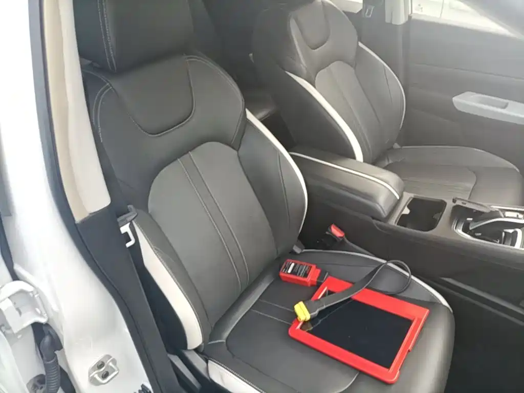 Dongfeng Aeolus Dongfeng Fengshen E70 2023 2023 400H Battery Swap Taxi Version