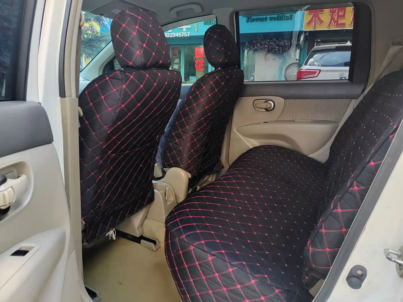Nissan Livina 2013 2013 Sporty 1.6XV CVT Luxury