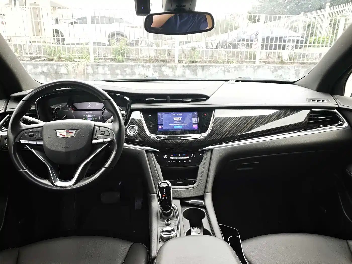 CADILLAC XT6