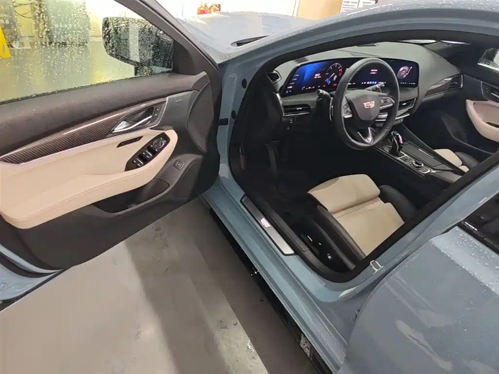 Cadillac CT5 2025 Model 28T Track Performance Edition + Peak Track Package фото 16