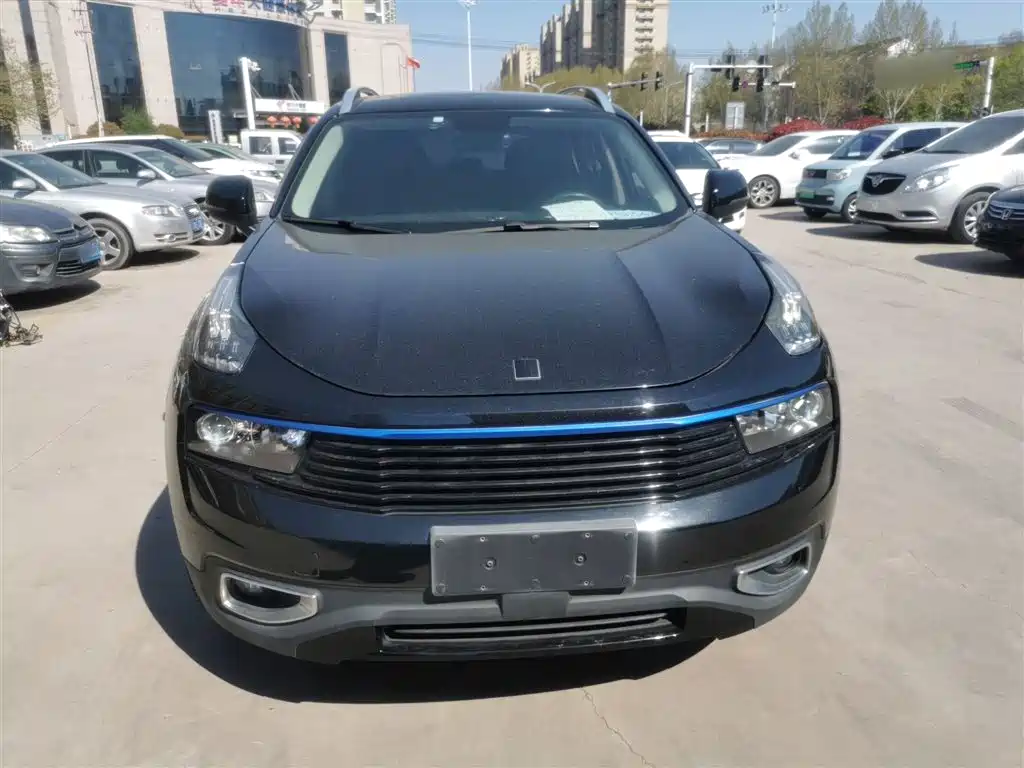 Lynk & Co 01 2017 2.0T 2WD фото 3