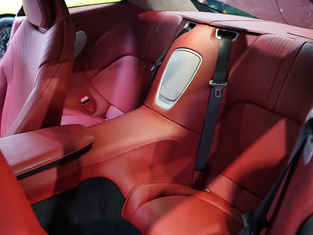 Aston Martin DB11 2022 2020 4.0T V8 Coupe