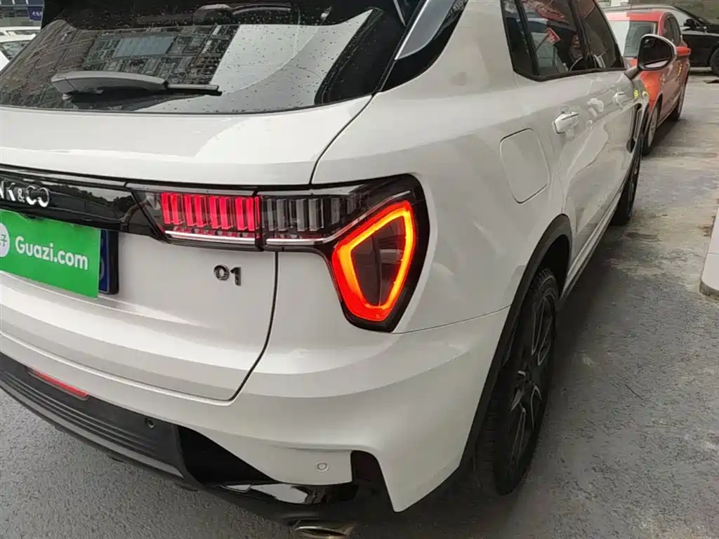 Lynk & Co 01 2021 2.0TD 2WD Pro фото 8