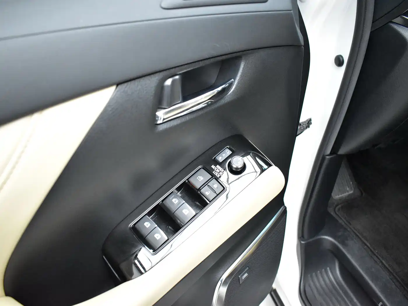 Toyota Vellfire 2021 2020 Twin Engine 2.5L HV Premium Edition