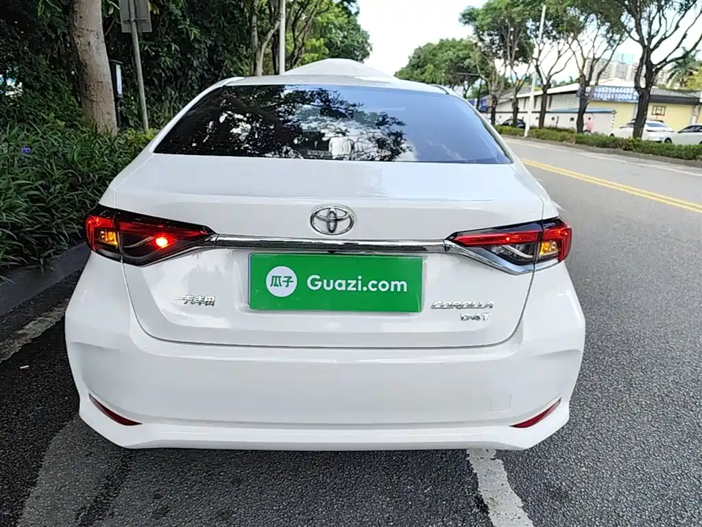 Toyota Corolla 2019 1.2T S-CVT GL-i Elite Edition фото 6