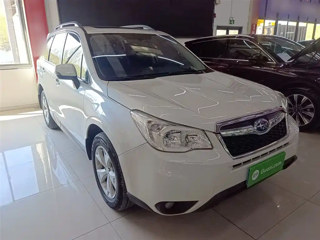 Subaru Forester 2013 2.5i Automatic Luxury Edition фото 4