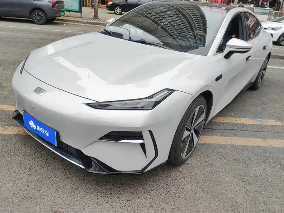 GEELY GALAXY GALAXY E8