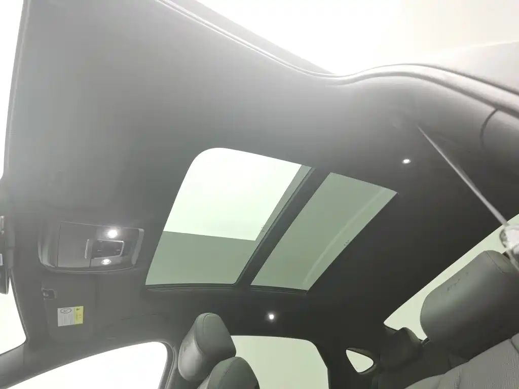 BYD Seal 2024 2024 Glory Edition DM-i 1.5L 121km Luxury