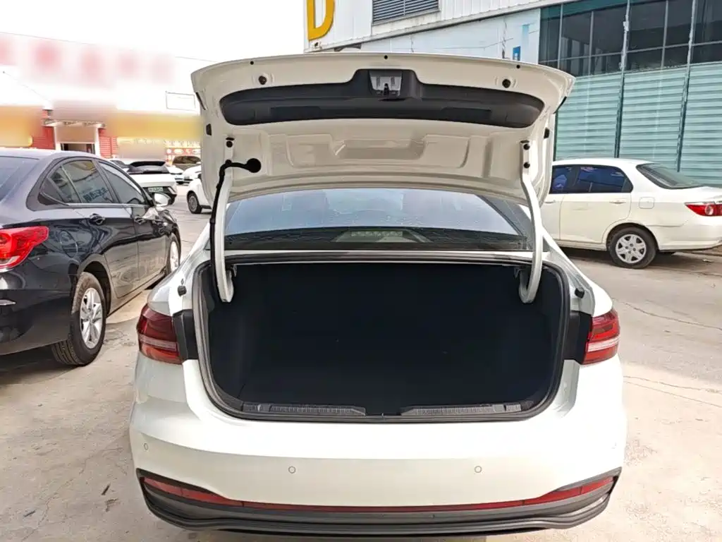 Photo 19 - Volkswagen Lavida