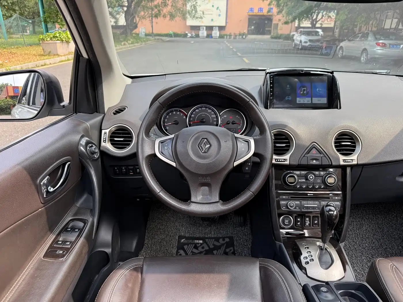 Renault Koleos (Import) 2014 2014 2.5L 4WD Comfort Edition