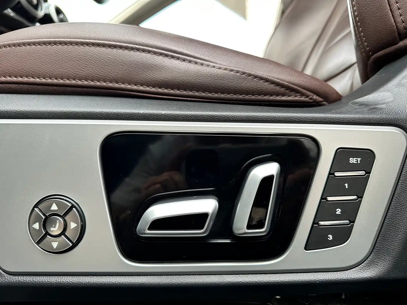 WEI PAI WEI BRAND VV7