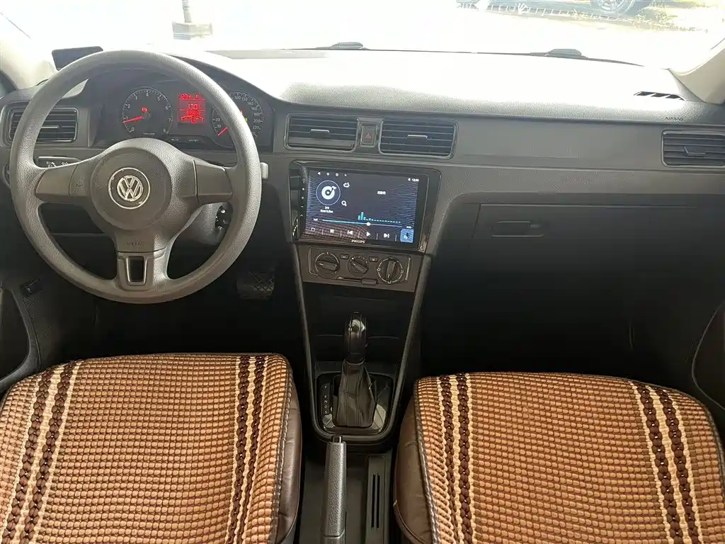 Volkswagen Santana 2015 1.6L Automatic Trend Edition фото 4