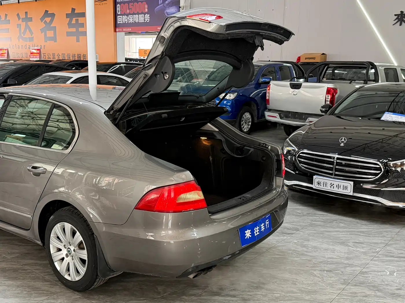 Škoda Superb 2012 1.8TSI Automatic Noble Elegance Edition фото 14