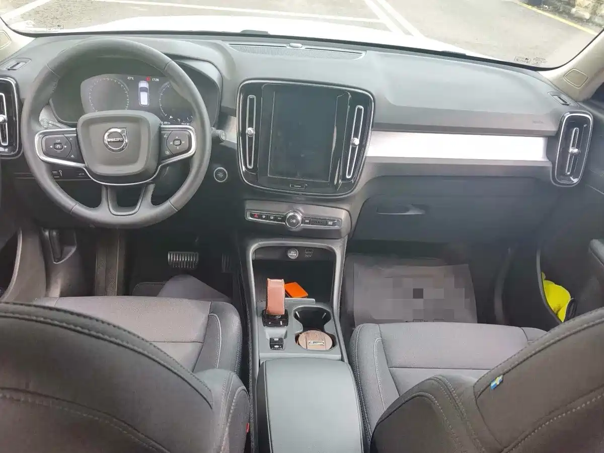 Volvo XC40 2022 2022 Model T4 AWD Smart Drive Fashion Edition