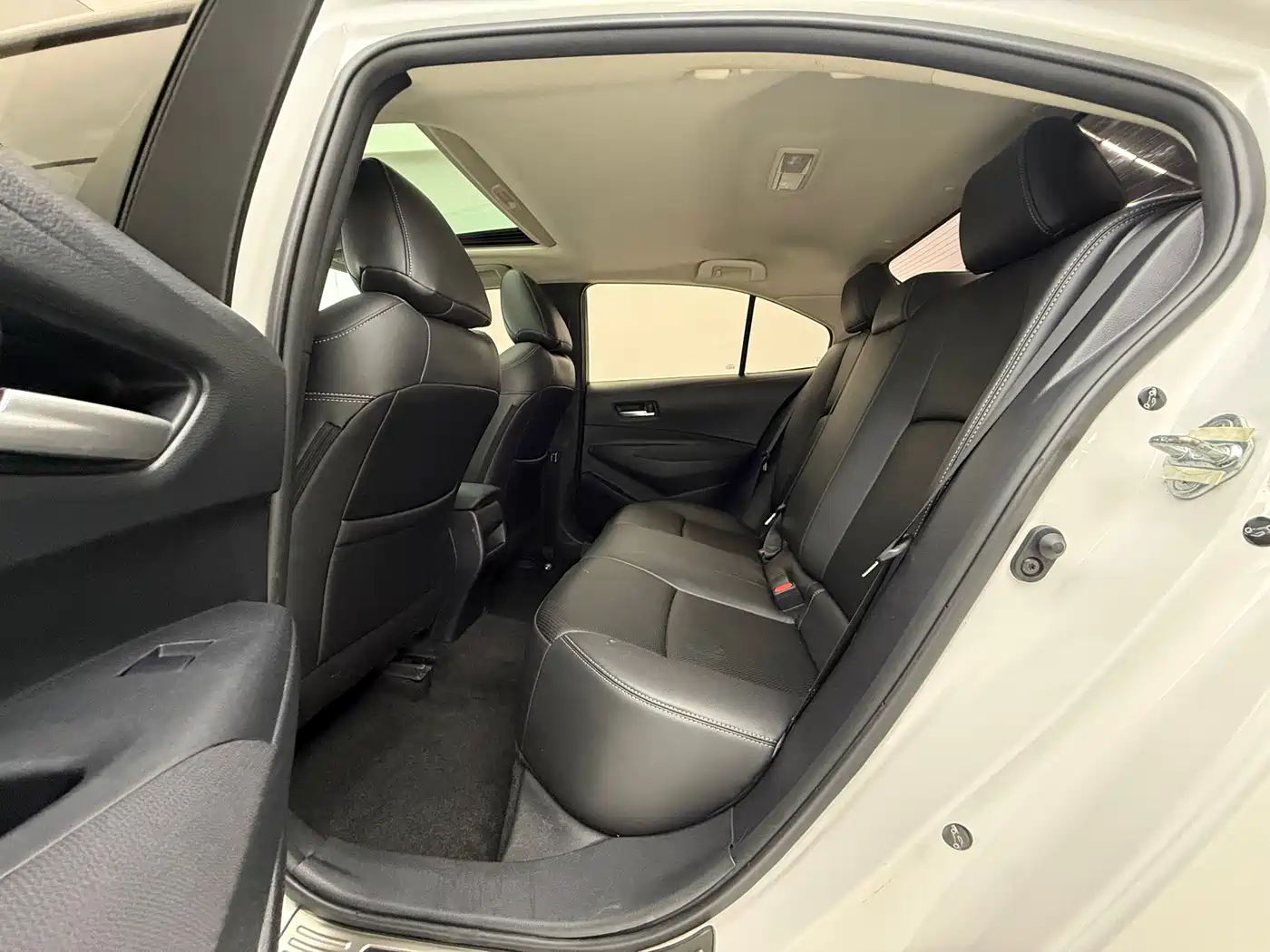 Toyota Corolla 2021 1.2T S-CVT Elite Edition фото 12
