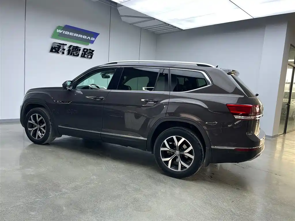 Volkswagen Teramont 2020 380TSI 4WD Luxury Edition China VI фото 9