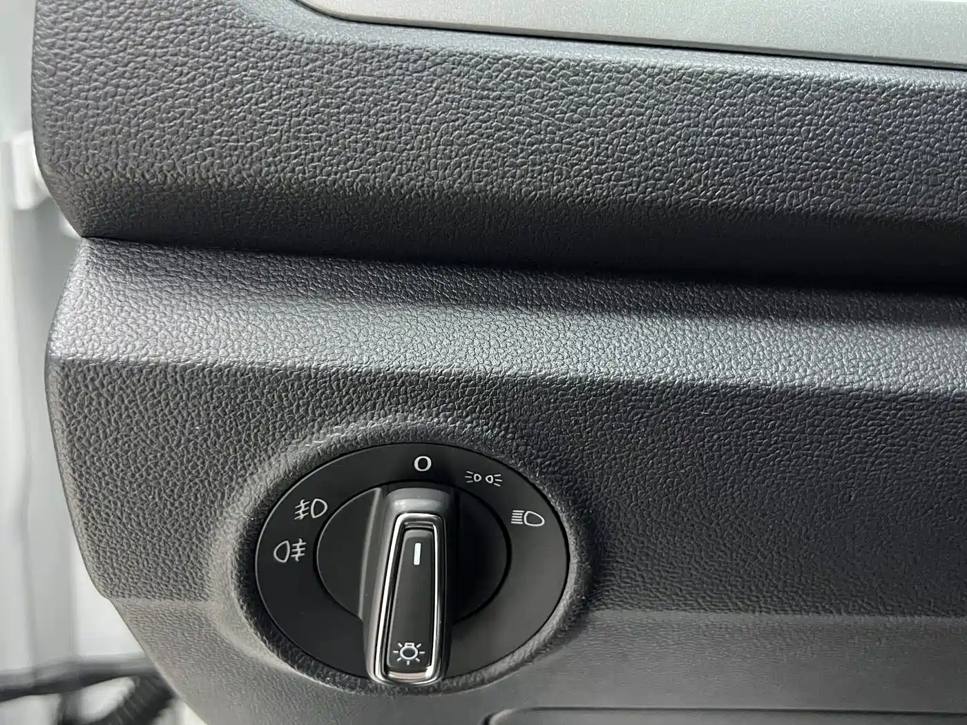 VOLKSWAGEN T ROC EXPLORING SONGS