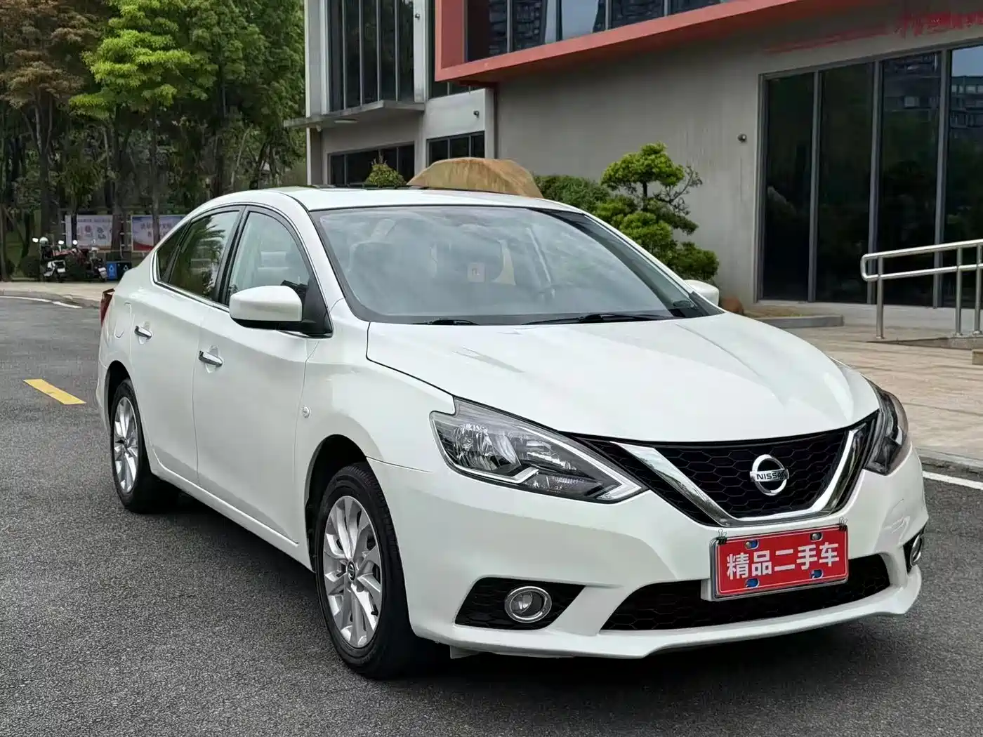 Nissan SYLPHY, миниатюра 3