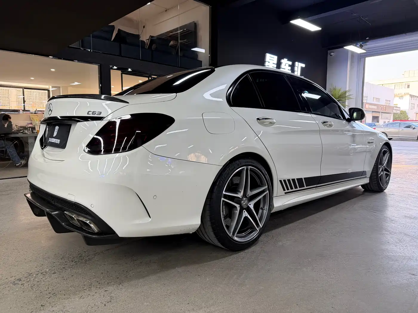 Mercedes-Benz C-Class AMG 2015 AMG C 63 фото 13