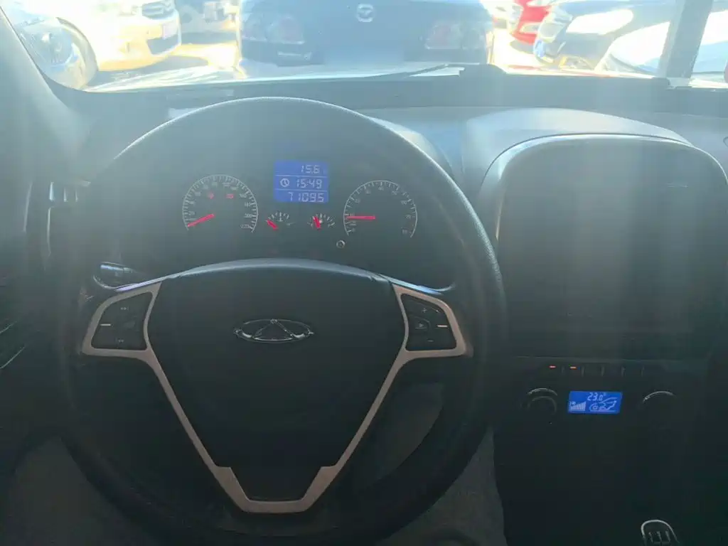 Chery Tiggo 3 2016 2015 1.6L Manual Zhi Shang Memorial Edition