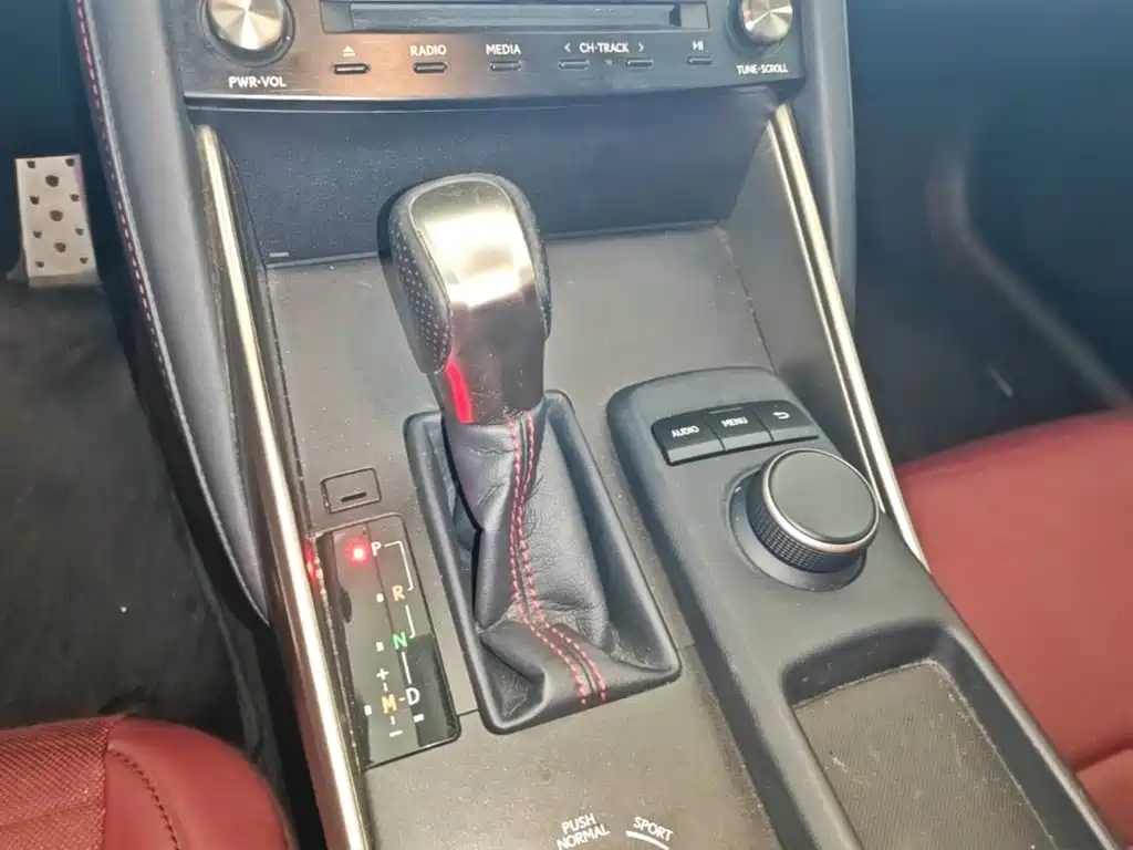 Lexus IS 2018 2017 300 F SPORT