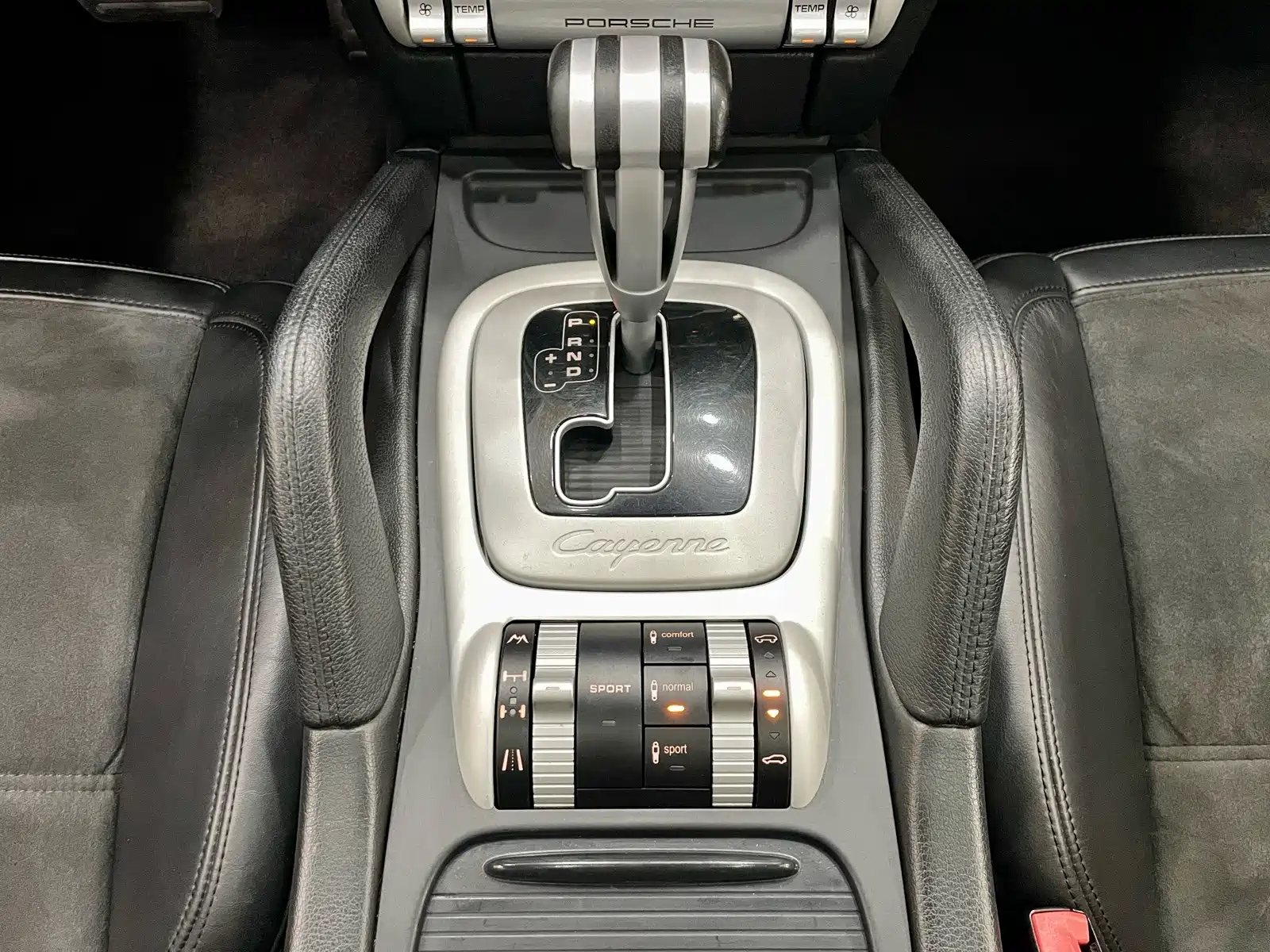 Photo 16 - Porsche Cayenne