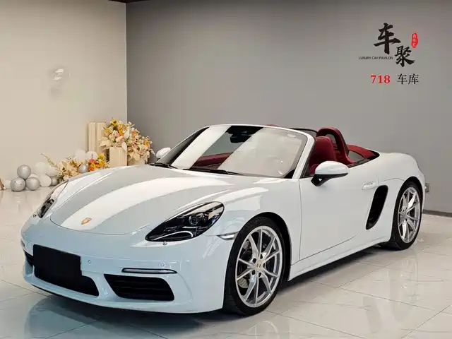 PORSCHE 718