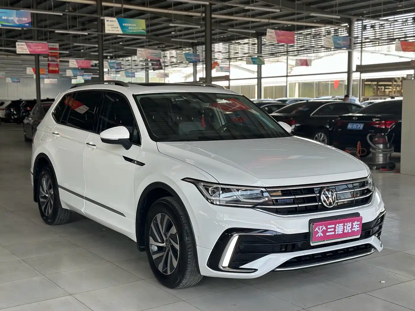 Volkswagen Tiguan L PHEV 2022 430PHEV Plug-in Hybrid Premium фото 3