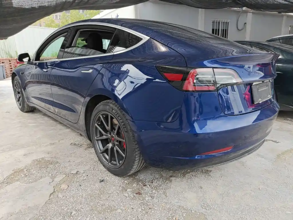 Фото 5 - Tesla Model 3