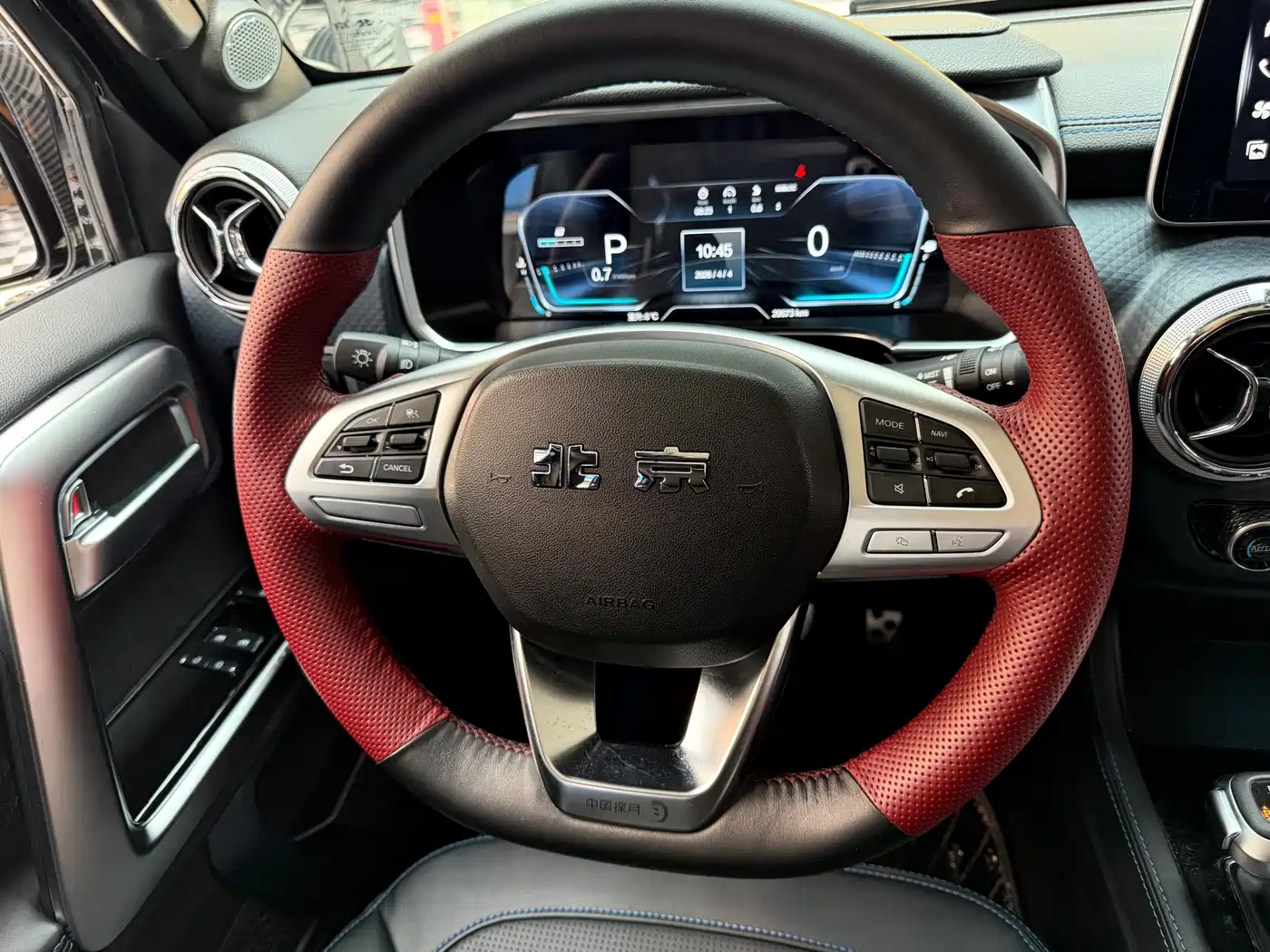 BAIC ORV Beijing Offroad BJ40 2023 2.0T Auto 4WD Urban Hunter Knight Edition фото 15
