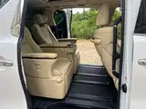 Фото 5 - Toyota Vellfire