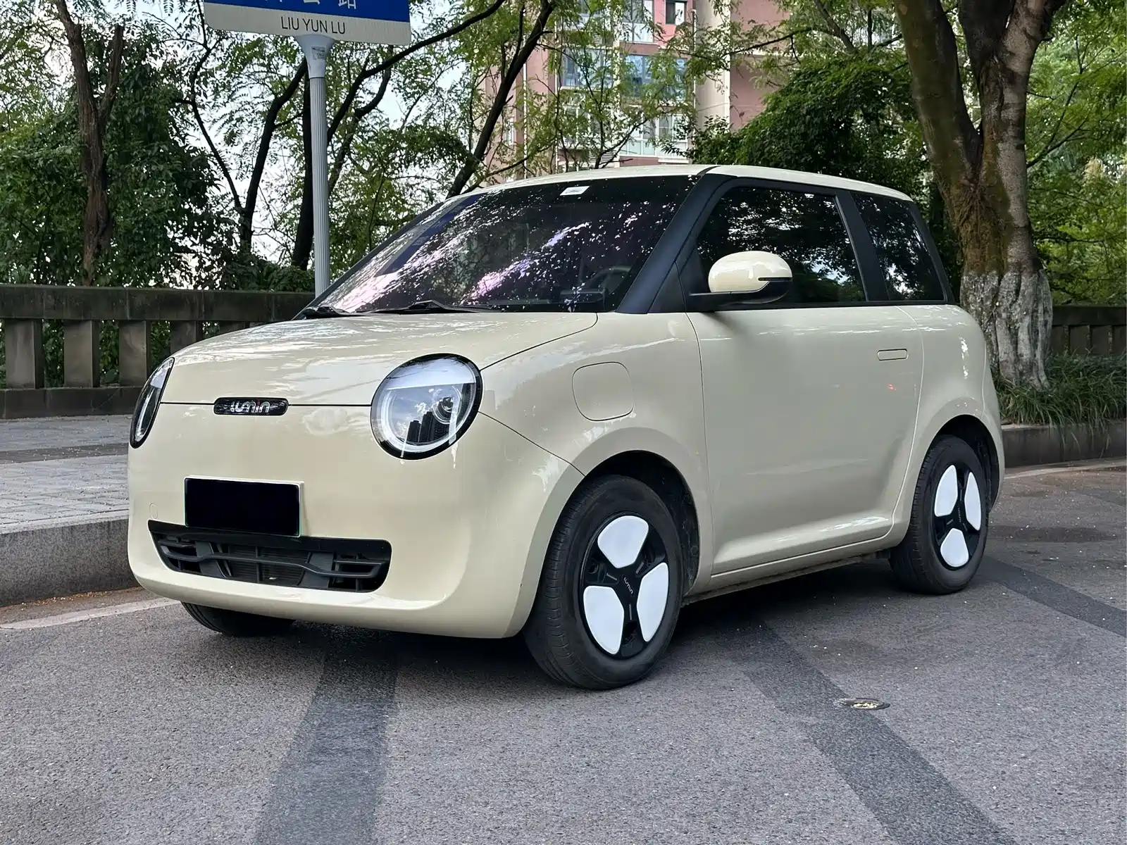 Фото 1 - Changan Lumin
