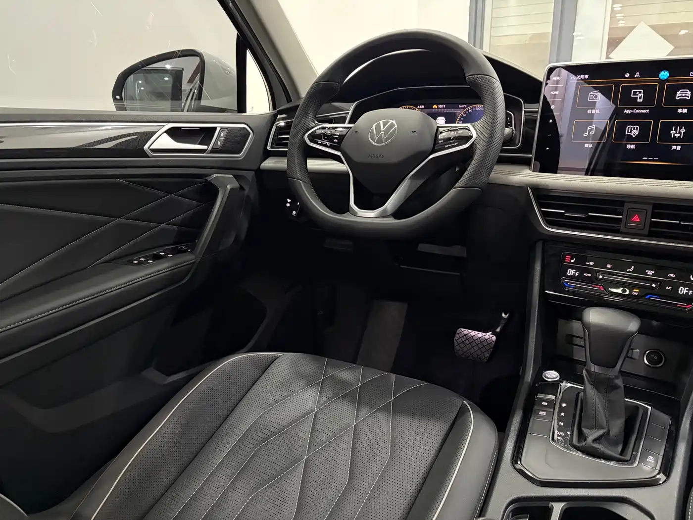 Volkswagen Tiguan L 2023 280TSI 2WD Trend Limited Edition фото 8