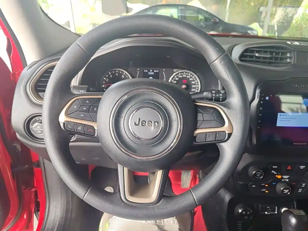 Jeep Renegade 2019 2018 Connected Large Screen Edition 180T Automatic High Energy