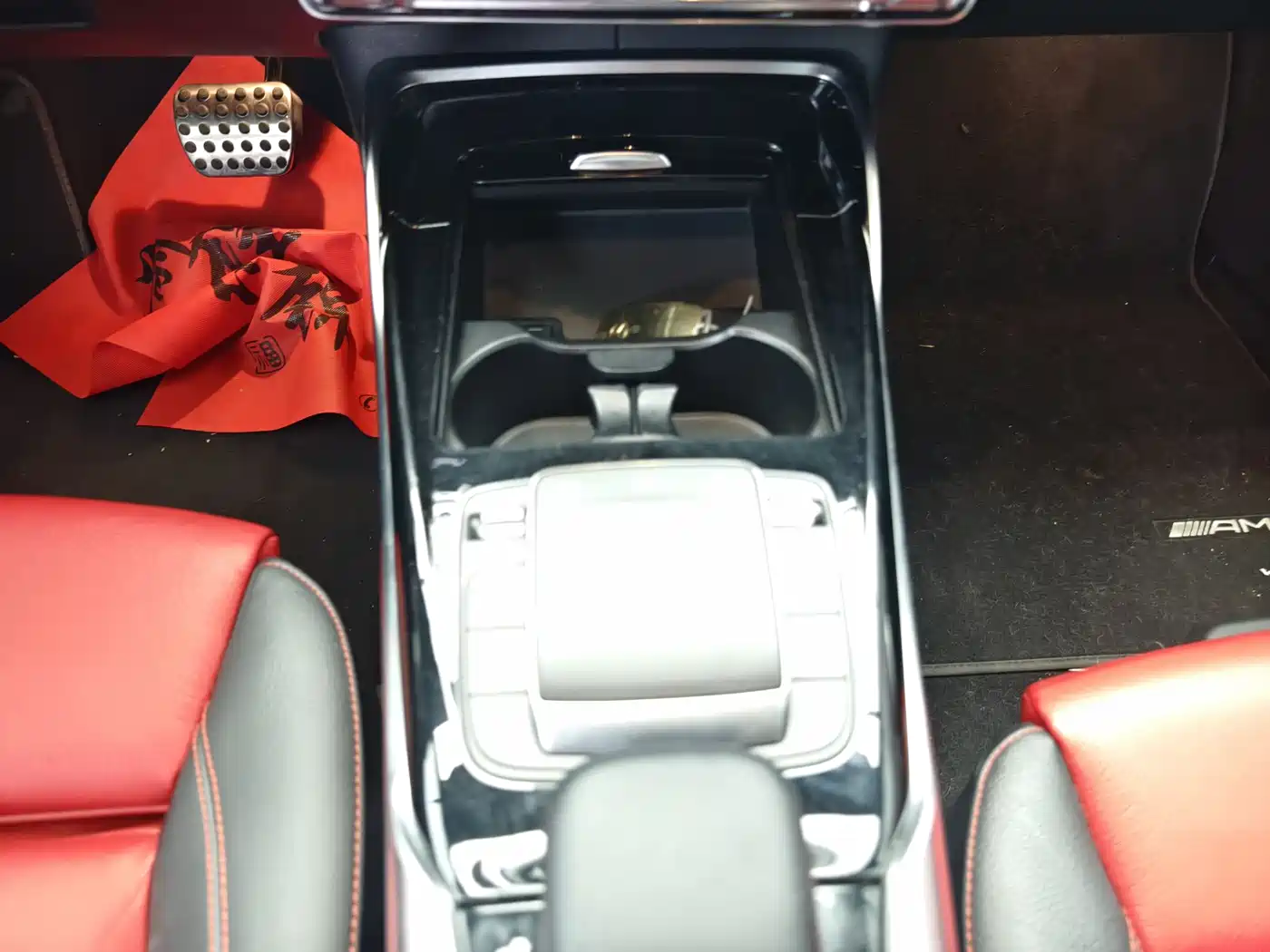 Mercedes-Benz A-Class AMG 2019 AMG A 35 L 4MATIC фото 12