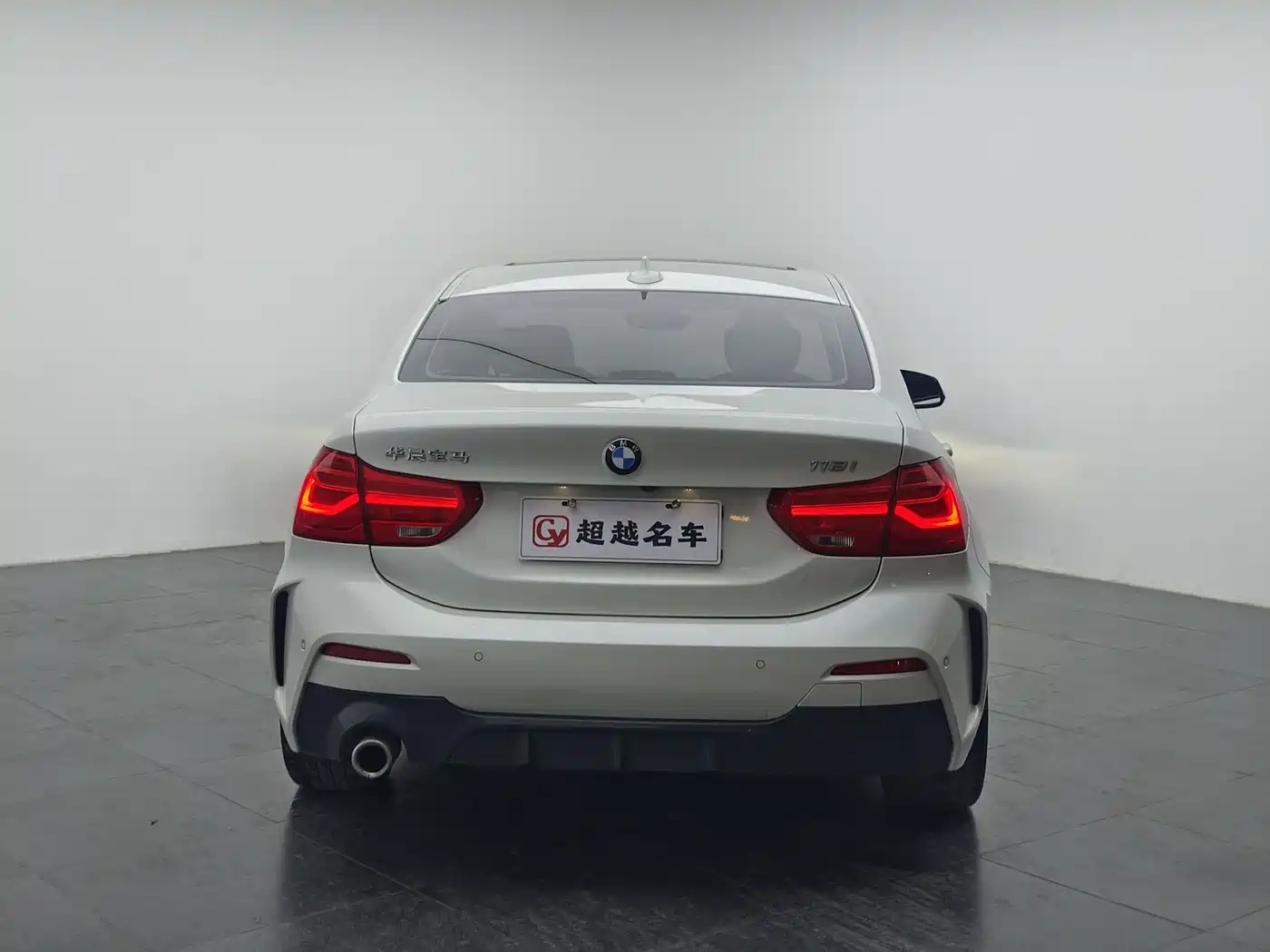 BMW 1 Series 2019 118i M Sport Package фото 14