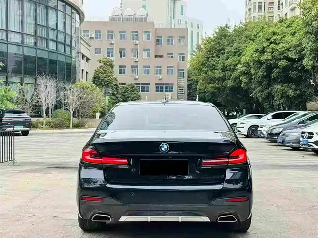 BMW 5 Series 2023 530Li Premium M Sport Package — фото 5