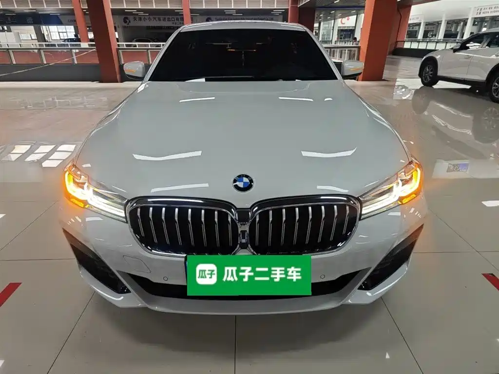 BMW 5 Series 2022 Facelift 530Li Leading M Sport Package фото 3