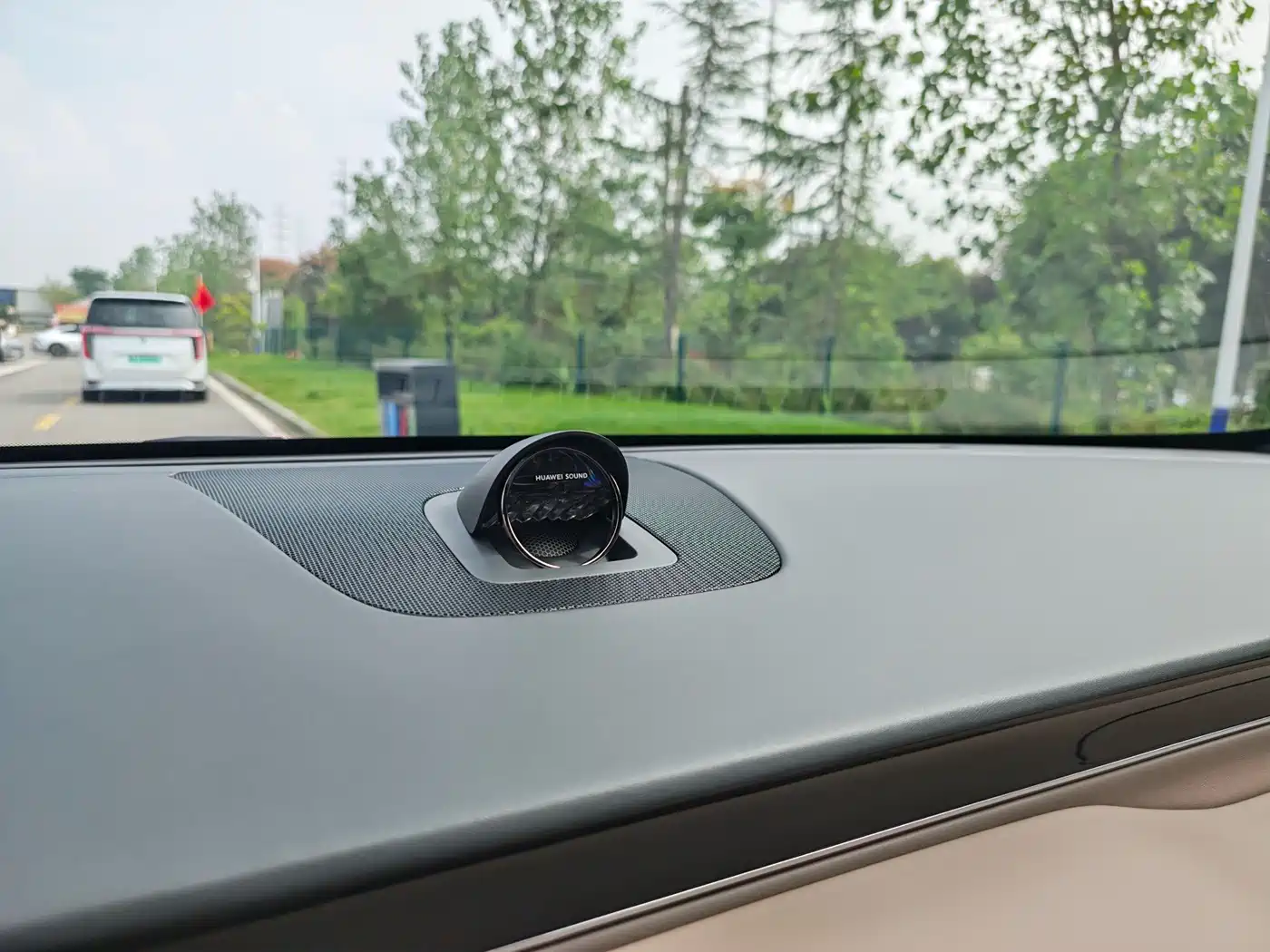 Zhijie Luxeed R7 2025 2024 Pure Electric 802km Max