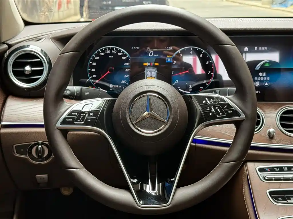  E CLASS