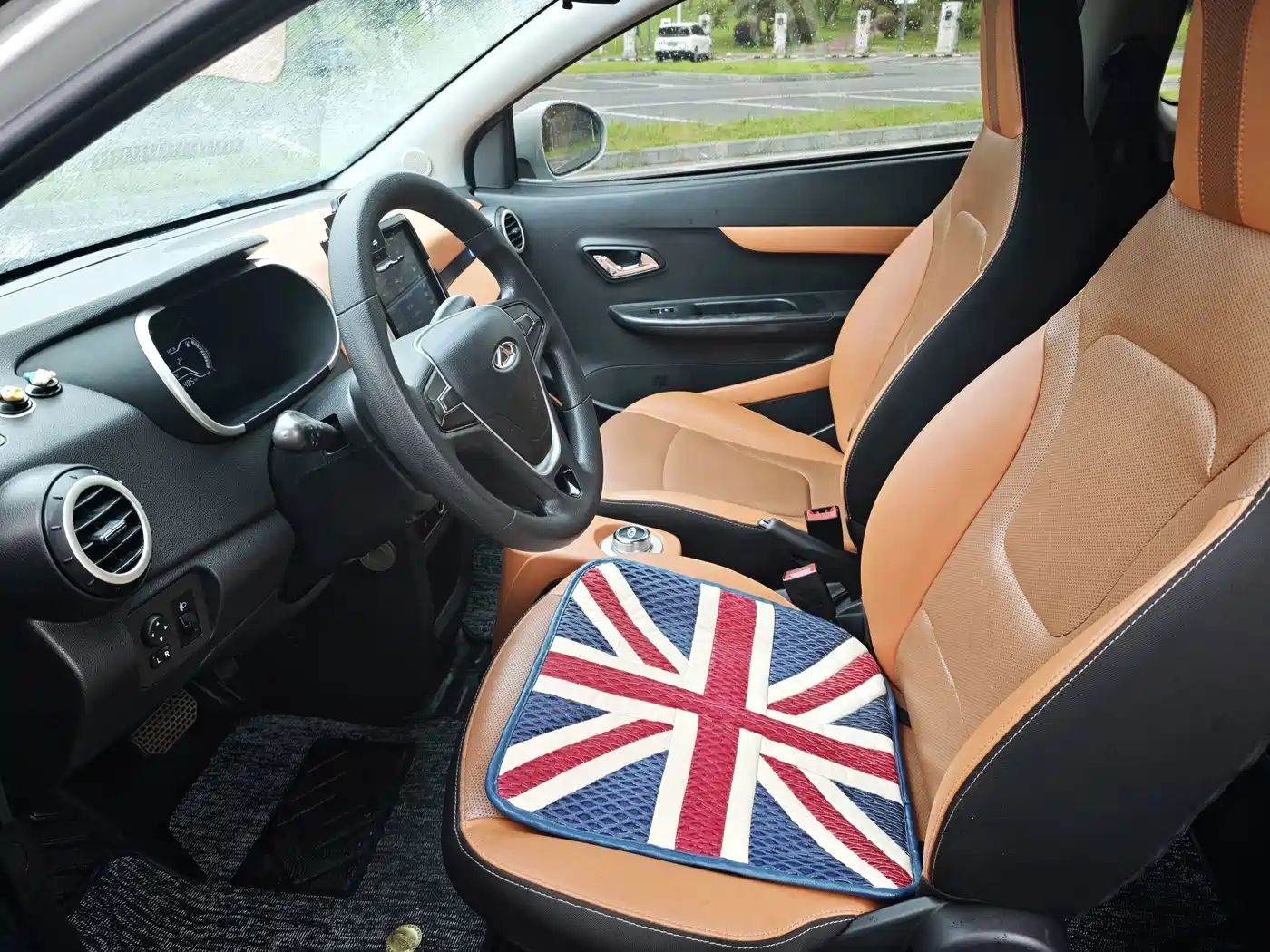 QQ New Energy Little Ant 2018 2018 400 4-Seater Premium Smart Edition