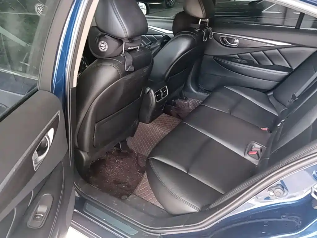 Фото 17 - Infiniti Q50L